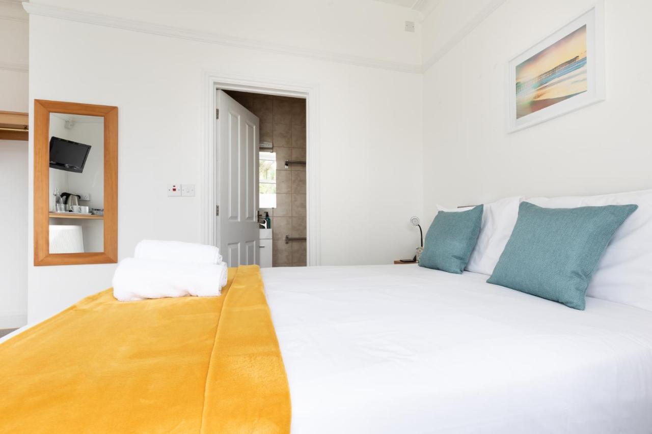 Oasis House Hotel Falmouth Buitenkant foto