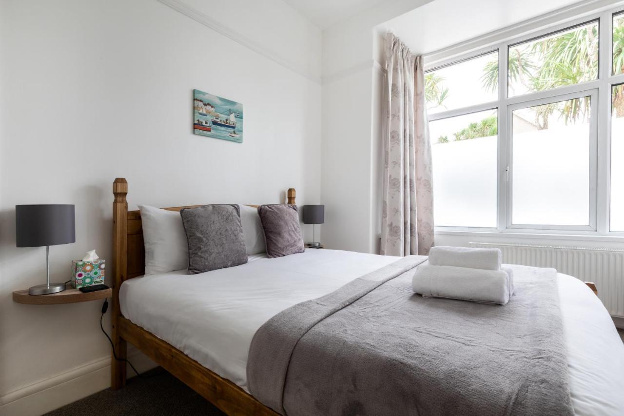 Oasis House Hotel Falmouth Buitenkant foto